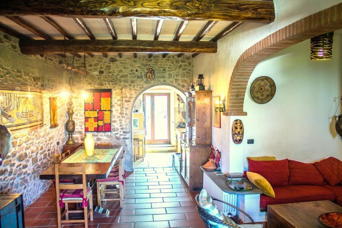 ויקיו Tuscan Hills - Stonehouse, Garden & Pool מראה חיצוני תמונה